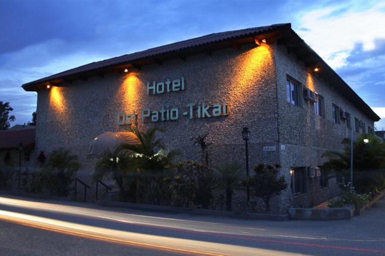 Hotel Del Patio Flores Bagian luar foto
